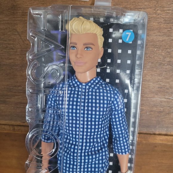Barbie 2016, Ken #7 Fashionista Figure - Picture 1 of 17